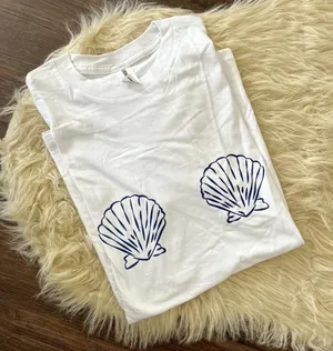 Source Unknown NWOT White Blue Seashell Clam 3 Monkeys Graphic T-shirt Size M thumbnail 1