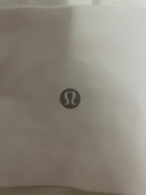 Lululemon NWT  white like a cloud bra size 4 thumbnail 5