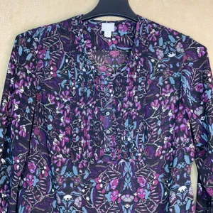 Converse One Star Womens Purple Blue Floral Pintuck‎ Blouse Sz M Long Sleeve EUC thumbnail 3