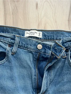 Abercrombie and Fitch jeans size 8 thumbnail 3