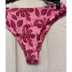 Bikini‎ Strapless Two thumbnail 4