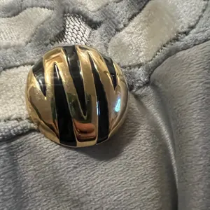 Park Lane vintage pendant‎ gold with black enamel thumbnail 2