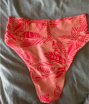 Aerie High-Waisted High-Leg Bikini Bottoms thumbnail 2