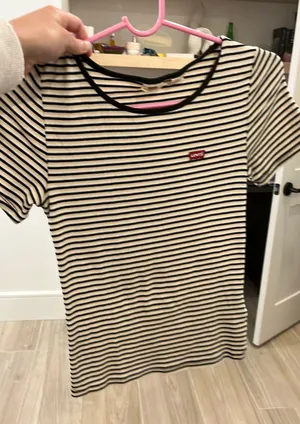 Levis ribbed tee thumbnail 1