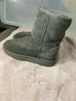 UGG Classic Short Boots women size 8 thumbnail 2