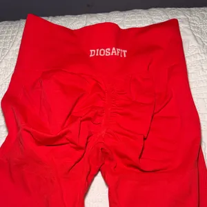 Vibrant Red Women's Leggings Size M thumbnail 3