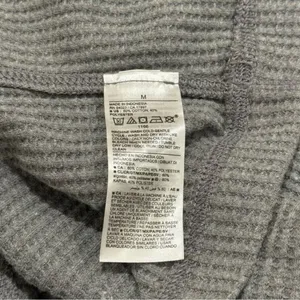 NEW Old Navy Grey‎ Waffle Knit Hooded Sweater Holiday Cabincore Cozy Unisex M thumbnail 7