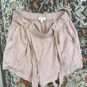 Light Pink Front Tie Shorts thumbnail 3