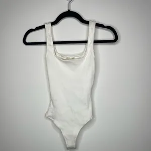 Sky and Sparrow- White Ribbed Bodysuit thumbnail 2