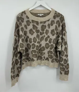American Eagle Outfitters Leopard Sweater Size Medium Boho Fall Soft Lightweight thumbnail 2