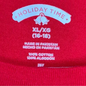 Believe in Magic Santa Christmas Red T Shirt Size XL but measures like a Large thumbnail 2