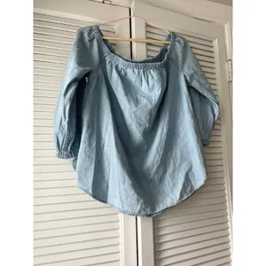 Vineyard Vines Blue denim shirts women's size 12 nwt‎ thumbnail 2