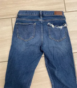 Hollister Low Rise Distressed Boyfriend Jeans thumbnail 7