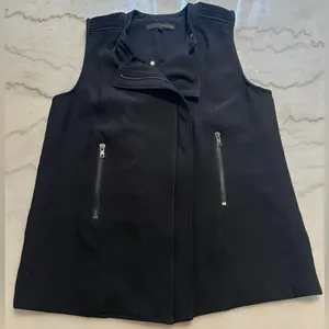 Harve Bernard Black Sleeveless Vest thumbnail 1