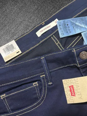 NWT Levi’s 710 Super Skinny Dark Wash Jeans W32 L30 thumbnail 4