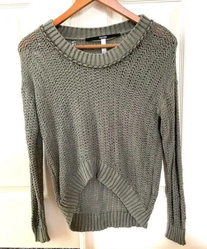 Kensie olive green long sleeved sweater S thumbnail 1