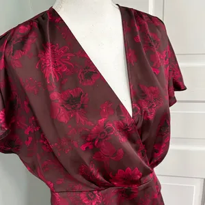 Chelsea28 Elegant Red‎ Floral V-Neck Short Sleeve Dress Floor Length Size Medium thumbnail 2