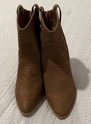 Rachel Zoe Rocky Western Ankle Booties Faux Leather Brown Pointed Toe thumbnail 1