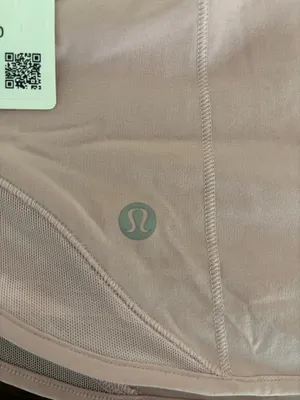 Lululemon Pink Hotty Hot Shorts 4" Size 12 thumbnail 4