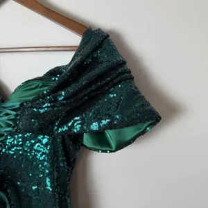 Ellae Lisque I'm the Gift Emerald‎ Green Off Shoulder Sequin Mini Dress Medium thumbnail 5