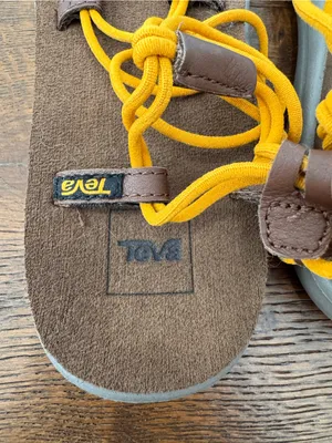 Teva Voya Infinity Sandals Size W9 in Yellow thumbnail 5