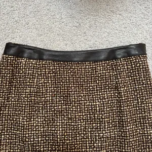 Kate Hill Brown Wool Tweed Blend Pencil Skirt with Brown Leather Waistband Trim thumbnail 2