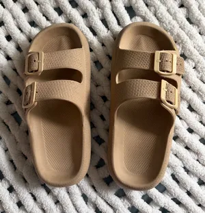 Cloud Foam Sandals Tan Size 8 thumbnail 1