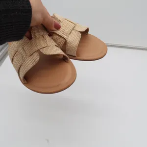 Universal Thread Sandals Womens 9.5 Slide Tan Woven H-Band Flat Casual Excellent thumbnail 7