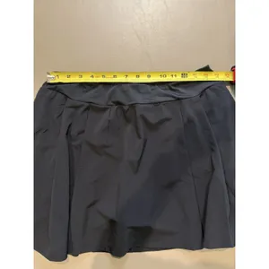 Beyond Yoga Skort Size Large Circle Skirt Built in Shorts Pockets Black Pleated thumbnail 6