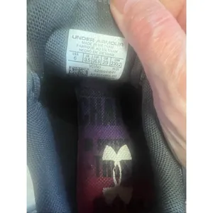 Under Armour Women's Charged Rogue 3 running shoes in a grey and purple Sz 6 thumbnail 7