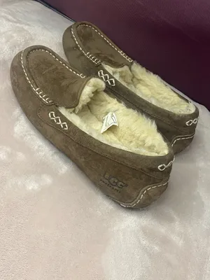 Ugg Australia Ansley Moccasin slippers women size 6 thumbnail 2