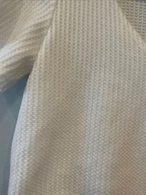 White Textured V-Neck Cropped Top simple casual thumbnail 2