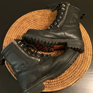 Milwaukee brand Black Lace-Up Combat Boots‎ thumbnail 7