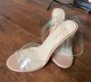 Heels Tan Size 8 thumbnail 1