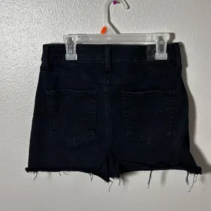 American Eagle Women‎ Black Denim Curvy High Rise Shortie Cutoff Shorts size 4 thumbnail 3