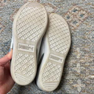 Puma Women's Gray and White Sneakers thumbnail 8