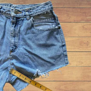 Vintage High Waisted Shorts with Window Pocket thumbnail 4