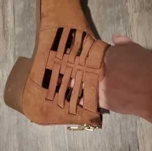 Suade boots size 8.5 in tan color by American Eagle amazing details worn… thumbnail 2
