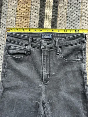 Abercrombie High-Rise Simone Ankle Jeans thumbnail 5
