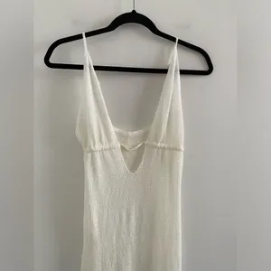 White Knit Halter Maxi Dress Size Medium New With Tag thumbnail 2