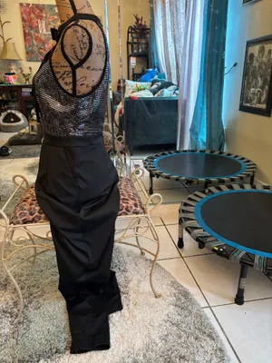 Gorgeous one see size M. Black Size M thumbnail 7