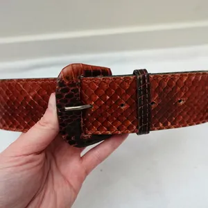 Vintage Warm Brown Women's Genuine Snakeskin Leath Waist Belt (Fits Like XS/0-2) thumbnail 2