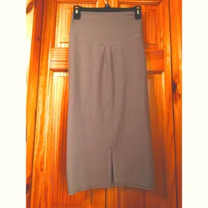 Lululemon Nulu High Rise Midi Skirt Taupe Brown Side Pockets Stretch Size 6 thumbnail 4