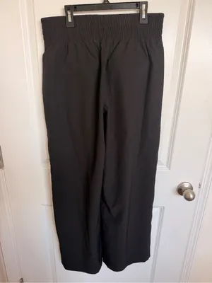 Spanx On the Move Wide Leg Pants Medium thumbnail 4