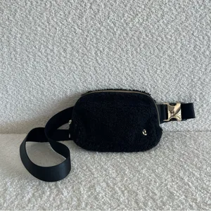 Lululemon Everywhere Fleece Black Belt Bag Gold Hardware Purse‎ thumbnail 2