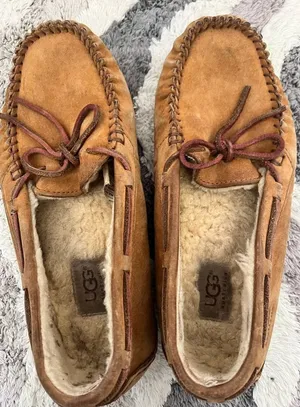 Ugg size 7 moccasins thumbnail 1