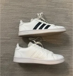 Adidas Grand Court Shoes thumbnail 3
