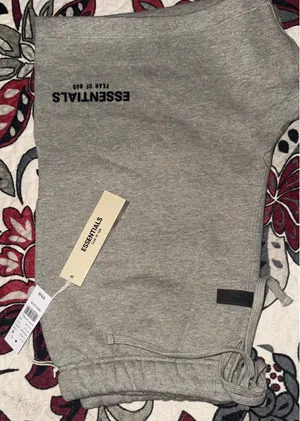 New essential shorts dark oatmeal size M thumbnail 3