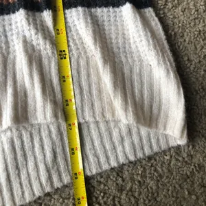 American Eagle Outfitters V Neck Sweater thumbnail 6