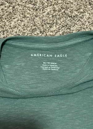 American Eagle Outfitters Shortsleeve thumbnail 2